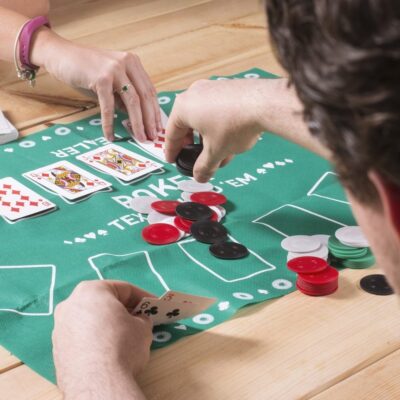 mini poker la gi bi kip no hu de dang san thuong khung