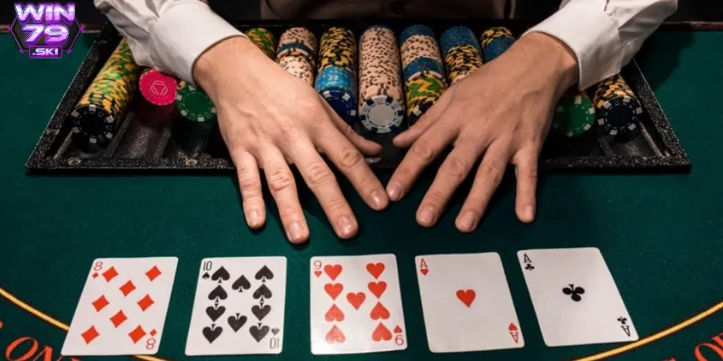 18 điểm là tương đối an toàn khi chơi xì dách